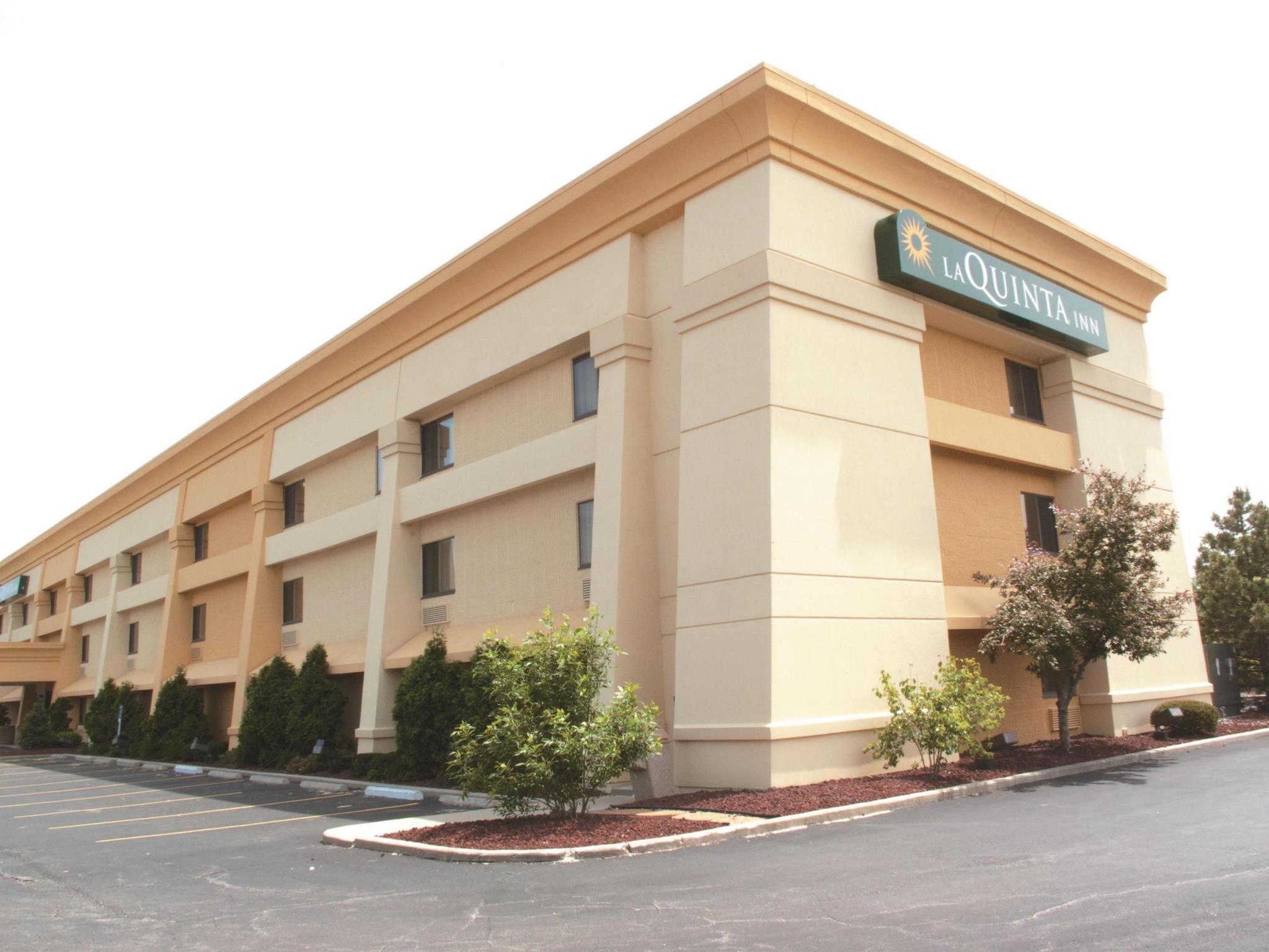 La Quinta Inn by Wyndham Milwaukee Airport / Oak Creek Bagian luar foto